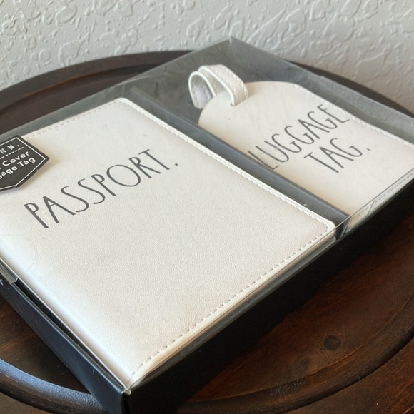 Rae Dunn: White Passport Cover & Luggage tags- new in box - Picture 16 of 16